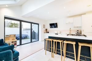 Kitchen- click for photo gallery